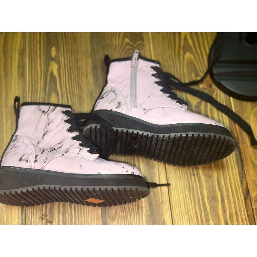 Steve Madden Jolivia Marble Lace-Up Boots girls size 9